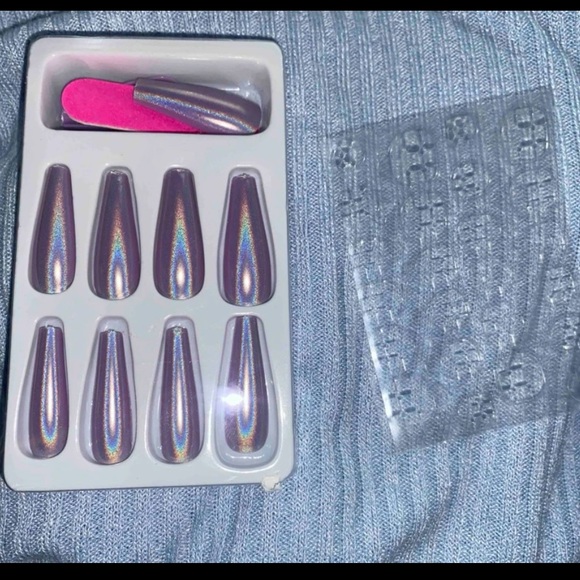 Touch and glow fake extra long nails in color purple glow brand new in box - Picture 13 of 16